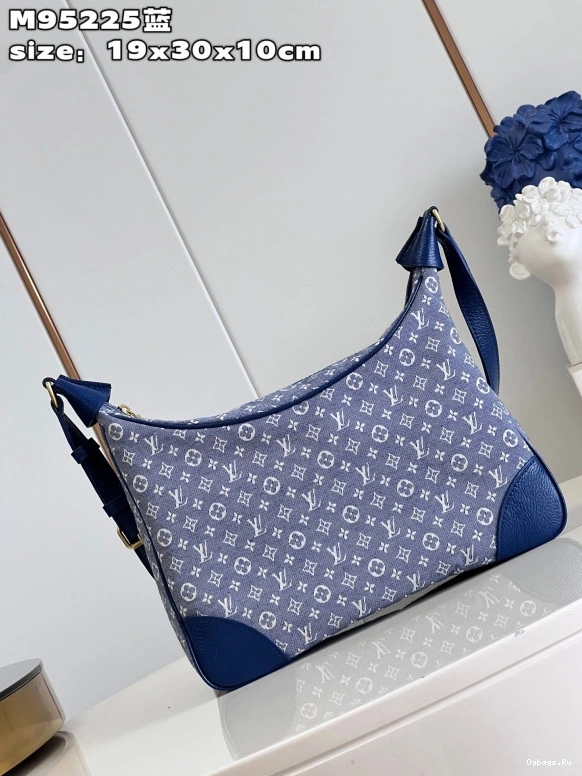 LOUIS BOULOGNE VUITTON 0208